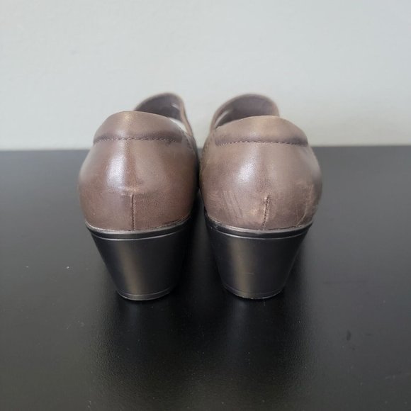 Clarks Emslie Lulin Womens Size 10 M Brown Leather Pump Mary Jane Heels Shoes - Picture 6 of 10